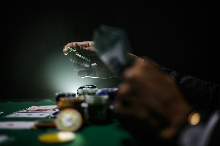Live Casino Games vs. RNG-Based Games: Which is Right for You?